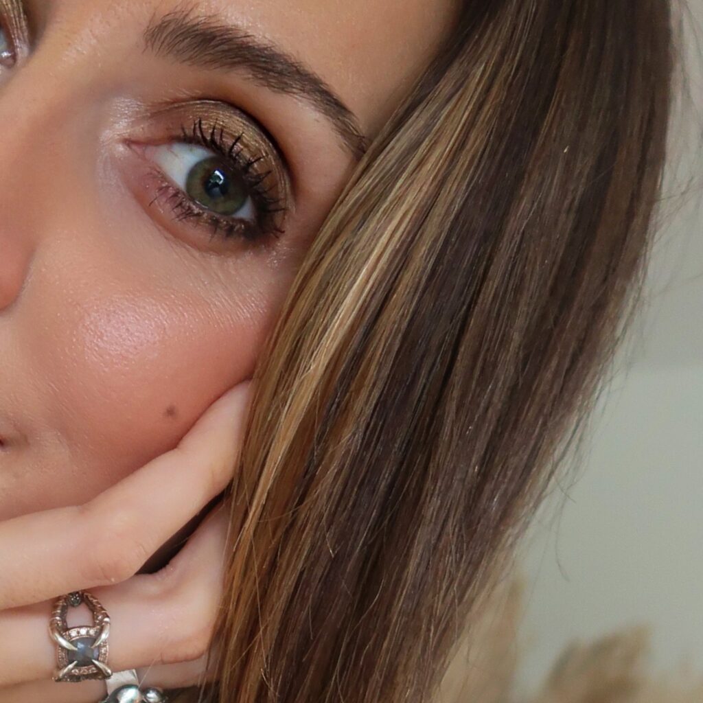 Easy day to day vegan make-up